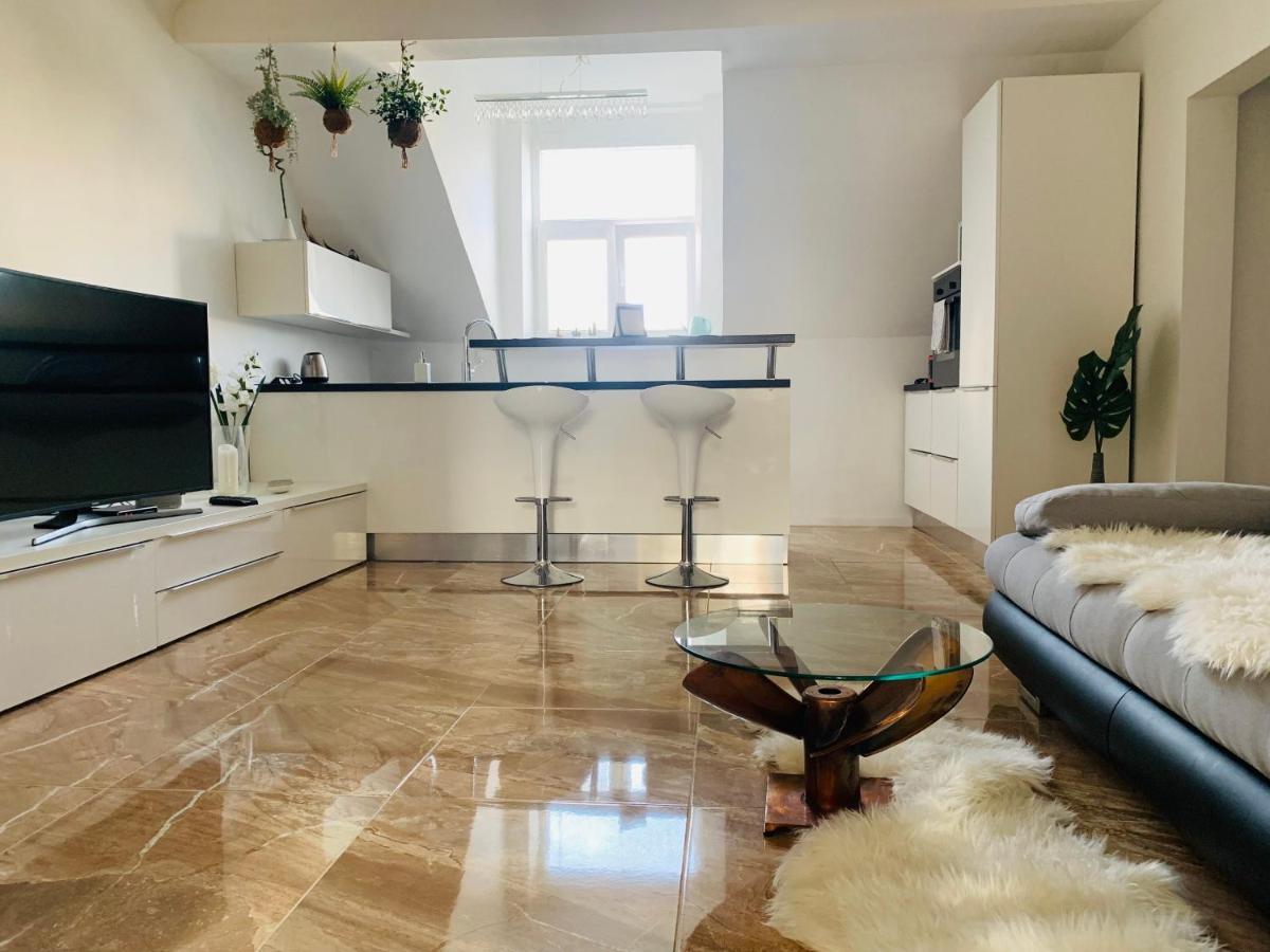 Apartman Blumental Centrum Братислава Экстерьер фото